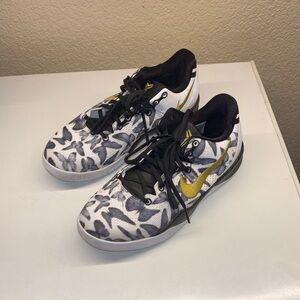 Kobe 8 Protro (GS) Mambacita Sneakers